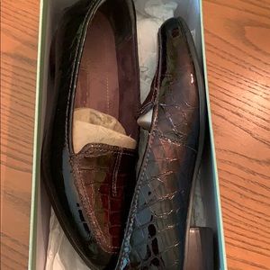 Women’s dress shoes.